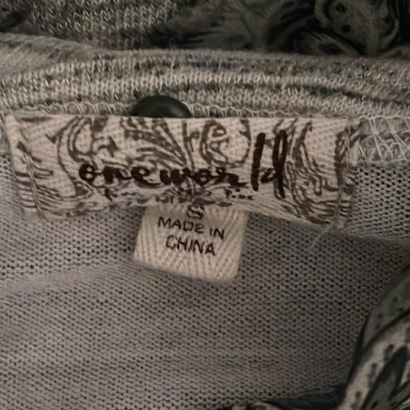 One World Space Dye Knit with Detachable Scarf Detail - Picture 7 of 10